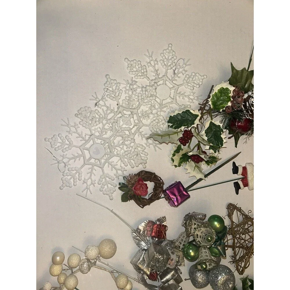 Lot Of Christmas Wreath Decor Comes As Pictured